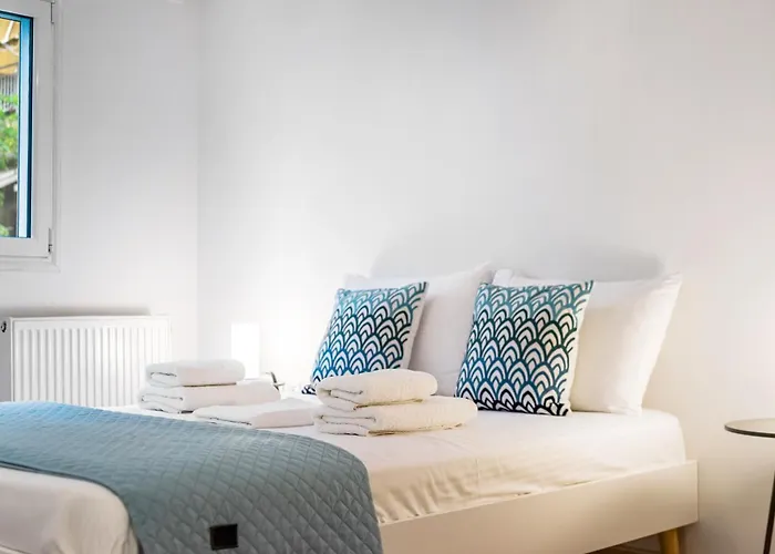 Elegant 2Bd Apartment Near Acropolis By Ilsofoir Collection